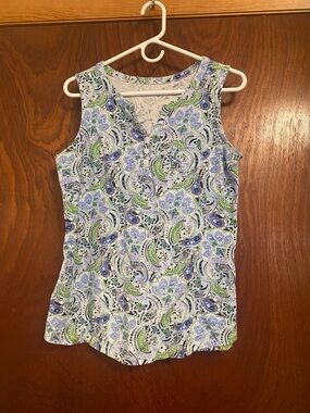 Kim Roger’s women’s size medium top